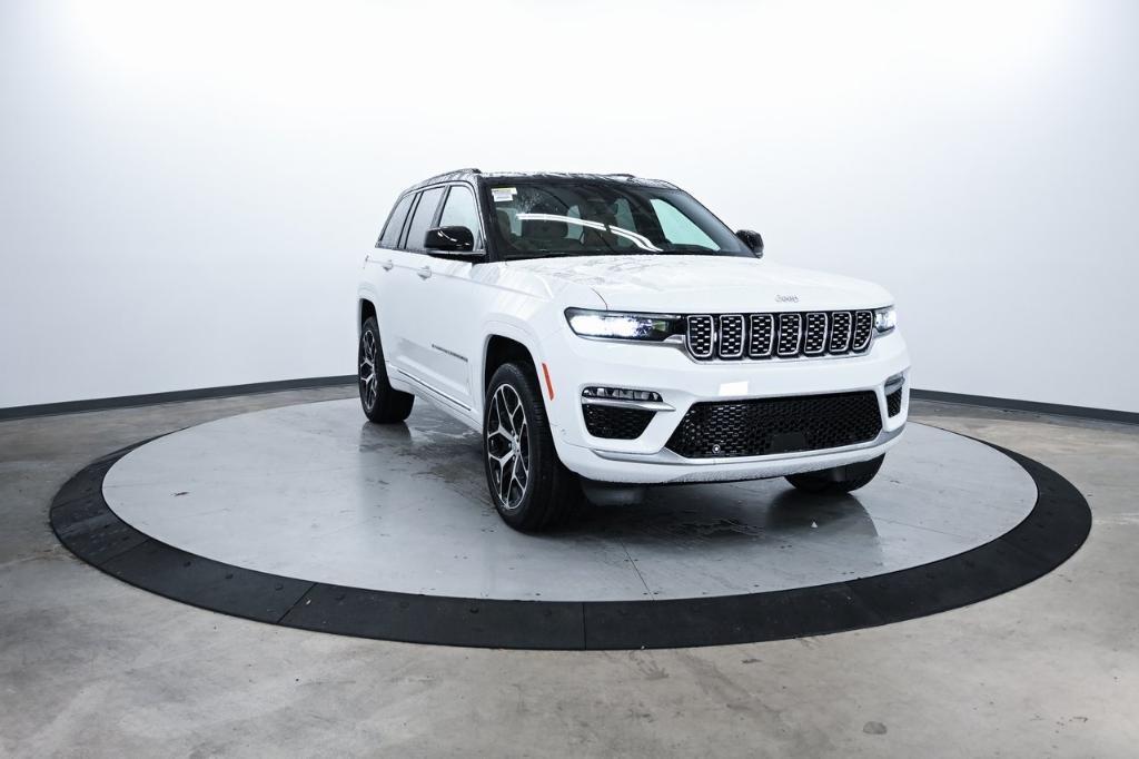 new 2025 Jeep Grand Cherokee car, priced at $61,605