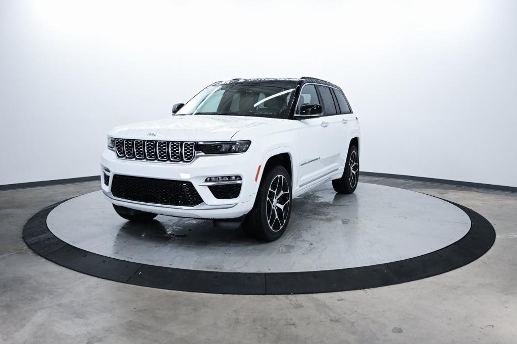 new 2025 Jeep Grand Cherokee car, priced at $61,605