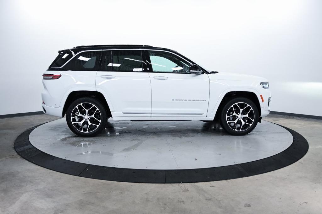 new 2025 Jeep Grand Cherokee car, priced at $61,605