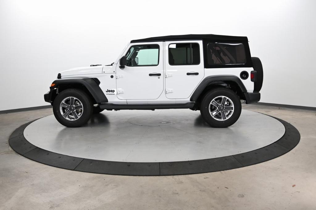 used 2022 Jeep Wrangler Unlimited car, priced at $32,000