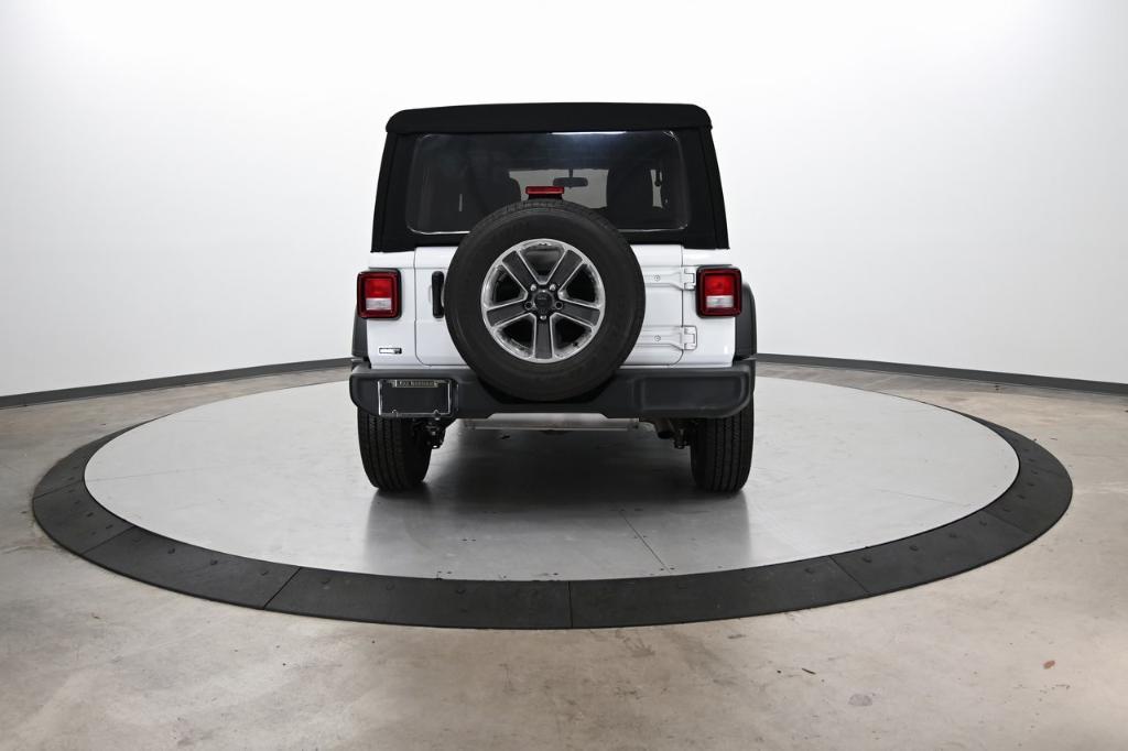 used 2022 Jeep Wrangler Unlimited car, priced at $32,000