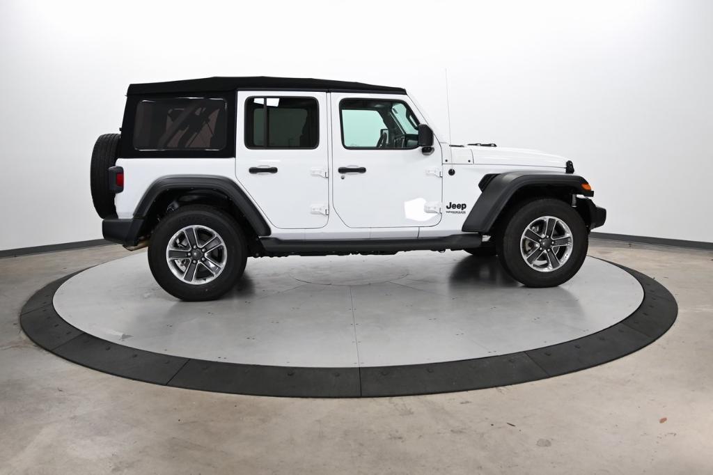 used 2022 Jeep Wrangler Unlimited car, priced at $32,000