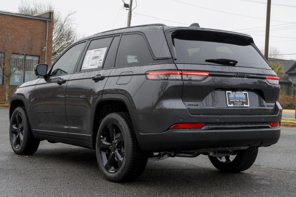 new 2025 Jeep Grand Cherokee car, priced at $46,535