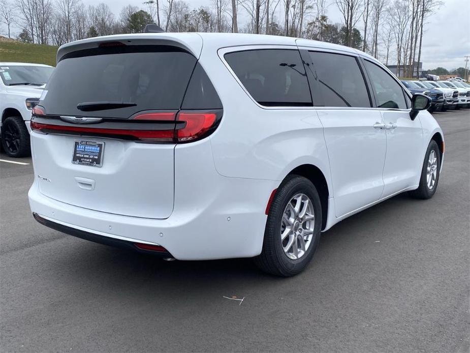 new 2024 Chrysler Pacifica car, priced at $50,140