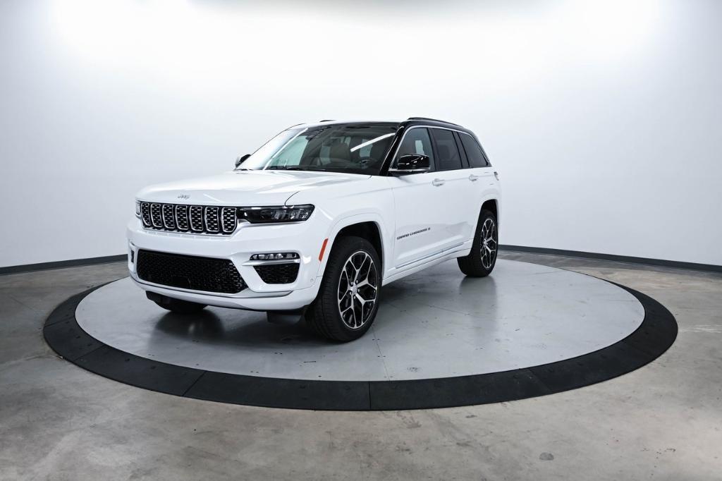 new 2025 Jeep Grand Cherokee car, priced at $61,605