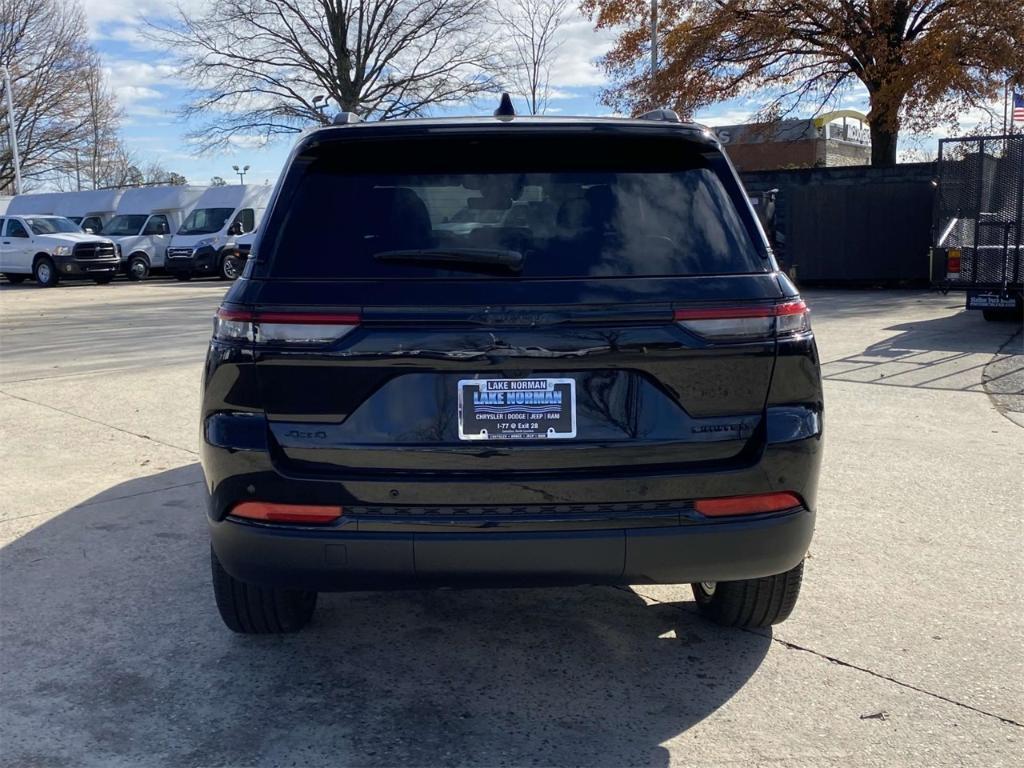 new 2025 Jeep Grand Cherokee car, priced at $46,535