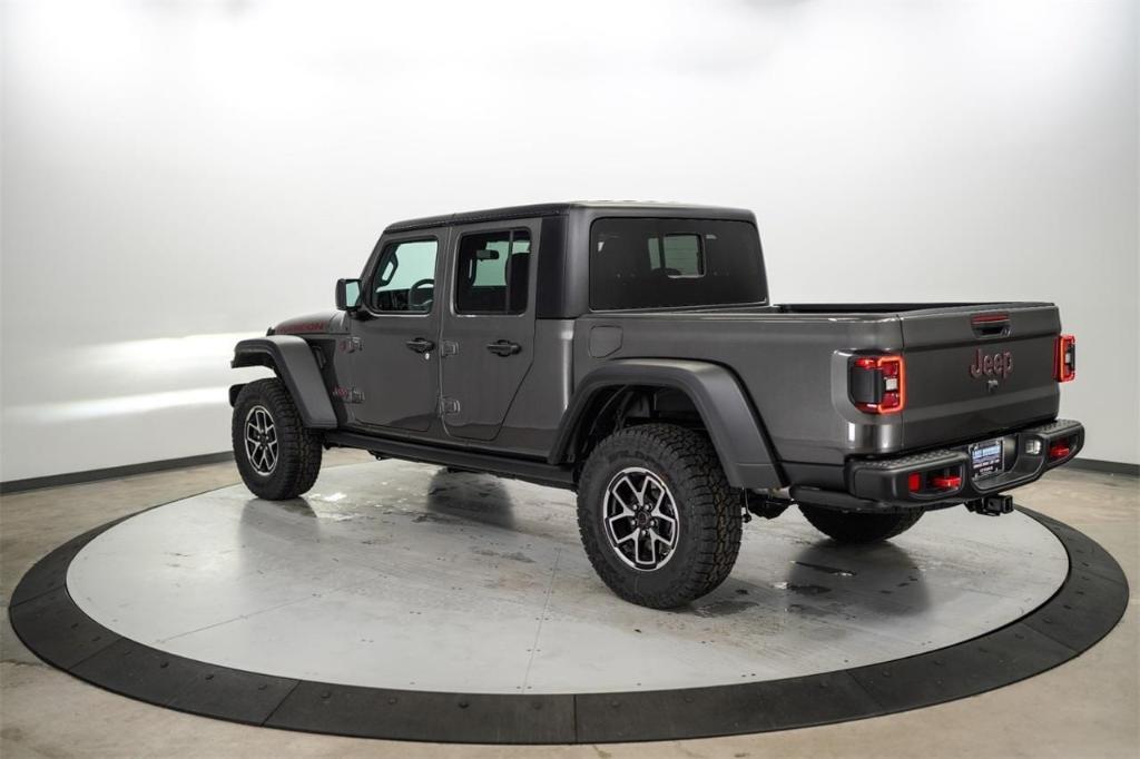 new 2024 Jeep Gladiator car, priced at $50,275