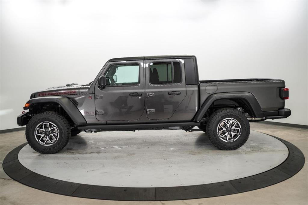 new 2024 Jeep Gladiator car, priced at $50,275