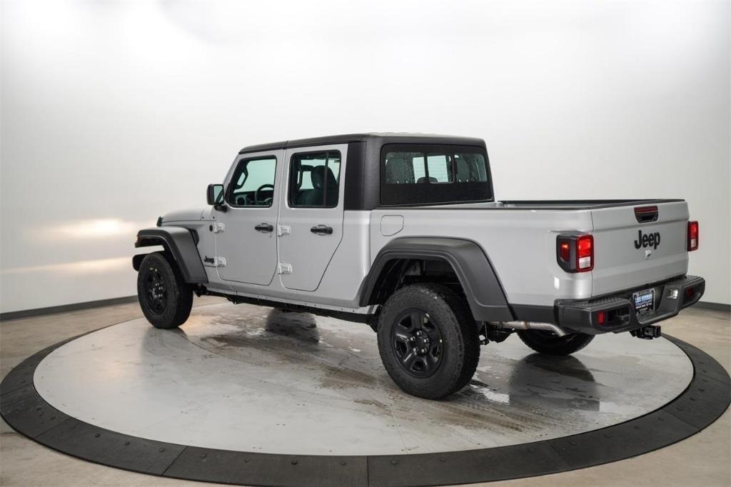 new 2024 Jeep Gladiator car, priced at $37,749