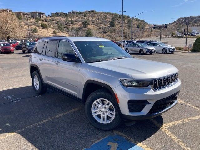 new 2025 Jeep Grand Cherokee car, priced at $43,043