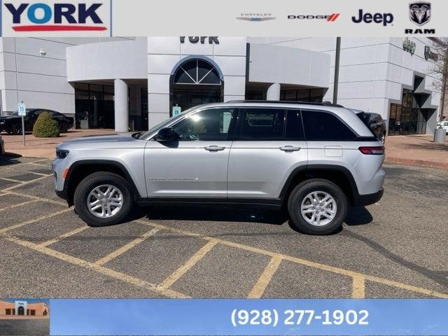 new 2025 Jeep Grand Cherokee car, priced at $43,043