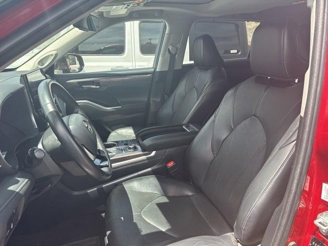 used 2023 Toyota Highlander car, priced at $47,121