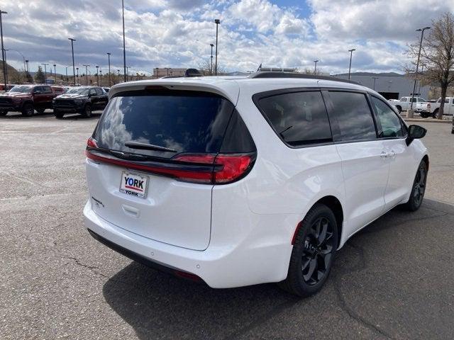 new 2024 Chrysler Pacifica car, priced at $41,546