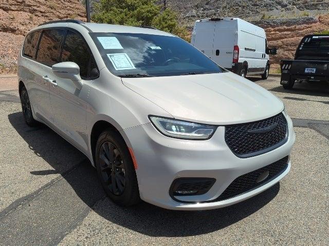 used 2021 Chrysler Pacifica car, priced at $23,255
