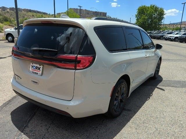 used 2021 Chrysler Pacifica car, priced at $23,255