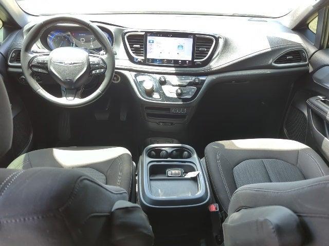 used 2021 Chrysler Pacifica car, priced at $23,255