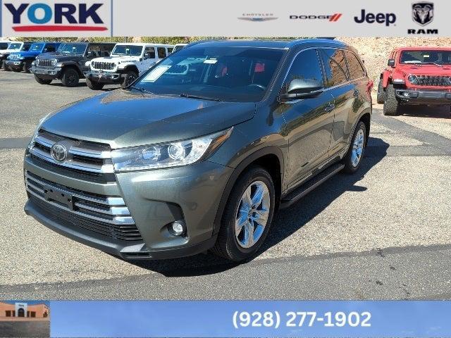 used 2019 Toyota Highlander car, priced at $28,894