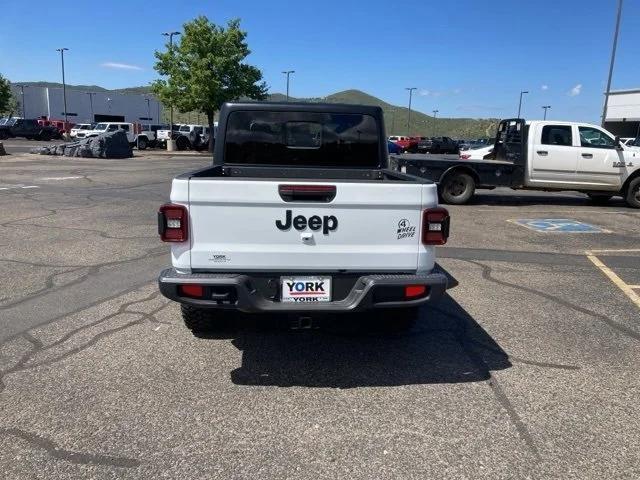 new 2024 Jeep Gladiator car, priced at $44,270