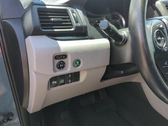 used 2017 Honda Pilot car, priced at $25,407