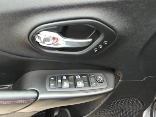 used 2020 Jeep Cherokee car, priced at $25,407