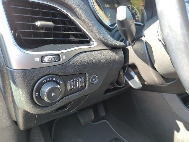 used 2021 Jeep Cherokee car, priced at $22,601