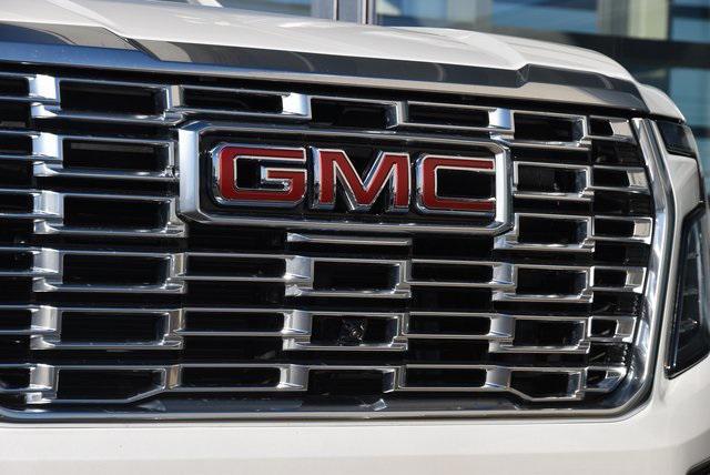 used 2025 GMC Yukon car, priced at $80,987