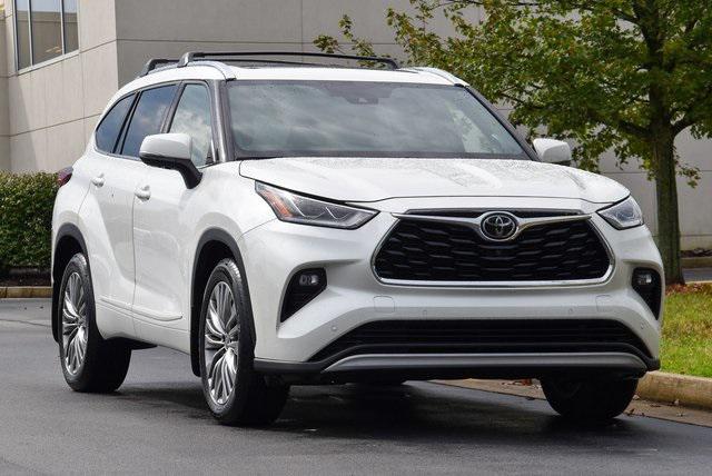 used 2021 Toyota Highlander car, priced at $42,988