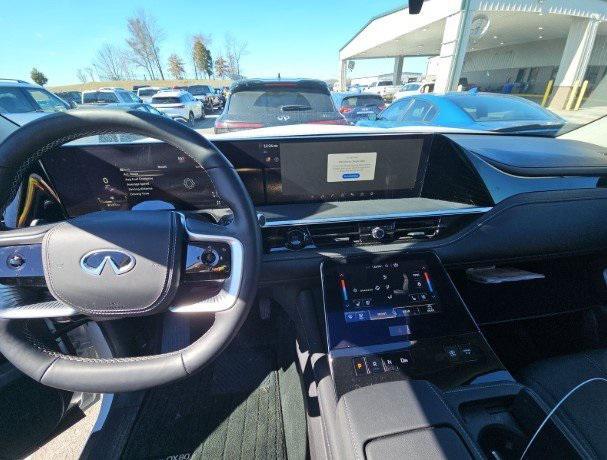 used 2025 INFINITI QX80 car, priced at $90,985