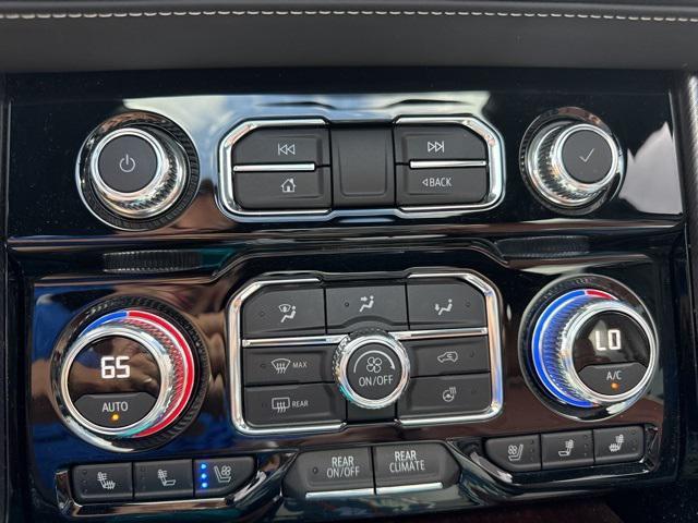 used 2023 GMC Yukon car, priced at $77,988