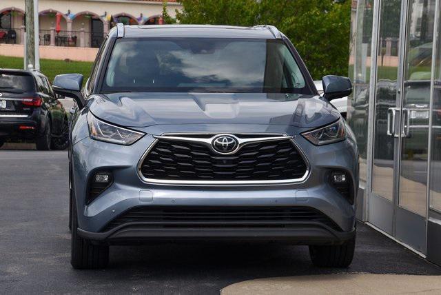used 2021 Toyota Highlander car, priced at $33,959