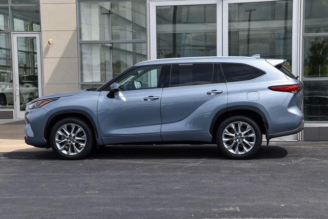 used 2021 Toyota Highlander car, priced at $33,959