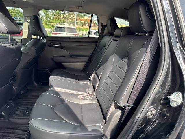 used 2023 Toyota Highlander car, priced at $37,988