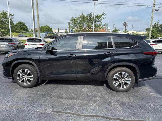 used 2023 Toyota Highlander car, priced at $37,988