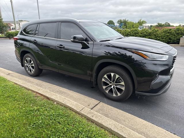 used 2023 Toyota Highlander car, priced at $37,988