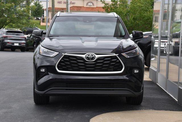 used 2023 Toyota Highlander car, priced at $37,988