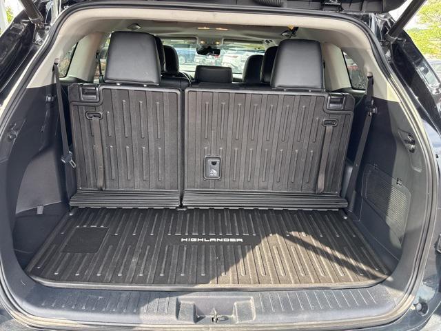 used 2023 Toyota Highlander car, priced at $37,988