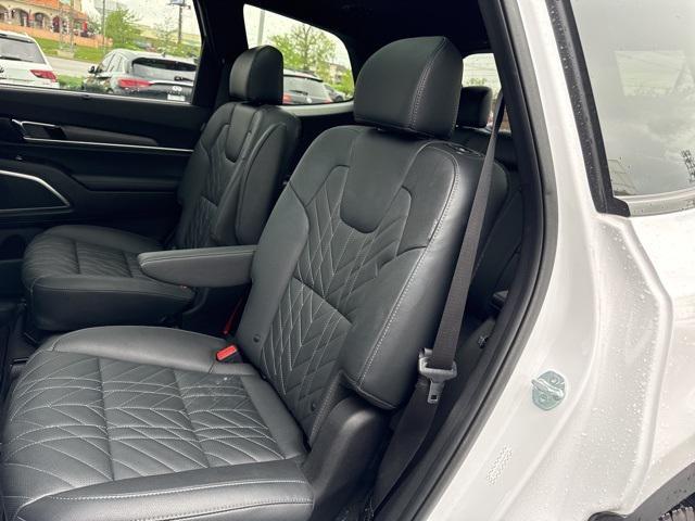used 2024 Kia Telluride car, priced at $44,988
