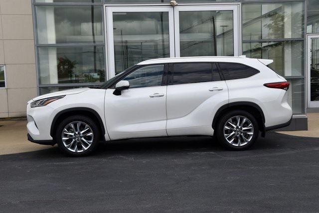 used 2020 Toyota Highlander car, priced at $28,988