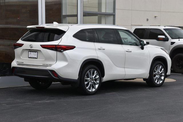 used 2020 Toyota Highlander car, priced at $28,988