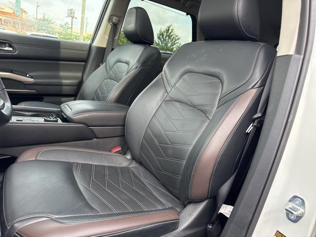 used 2023 Nissan Pathfinder car
