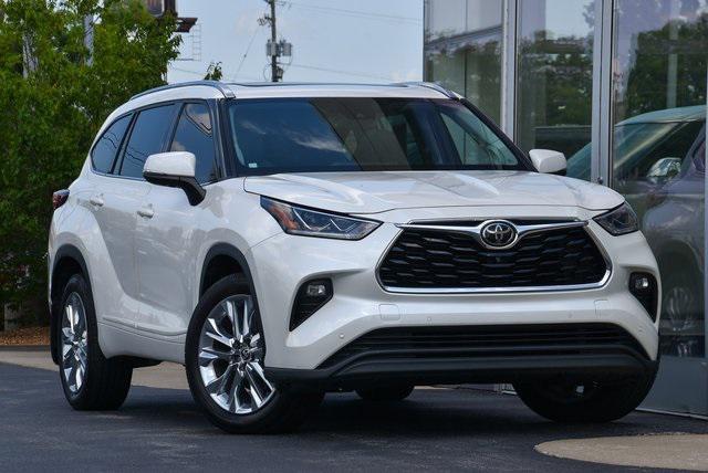 used 2020 Toyota Highlander car, priced at $33,988