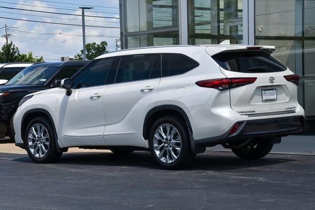 used 2020 Toyota Highlander car, priced at $33,988