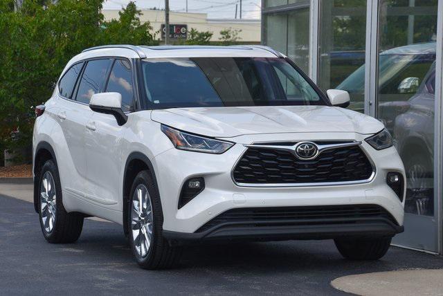 used 2020 Toyota Highlander car, priced at $33,988