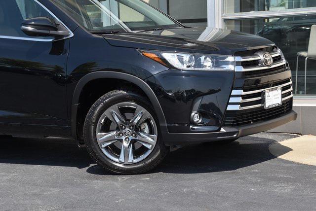 used 2019 Toyota Highlander car, priced at $31,987