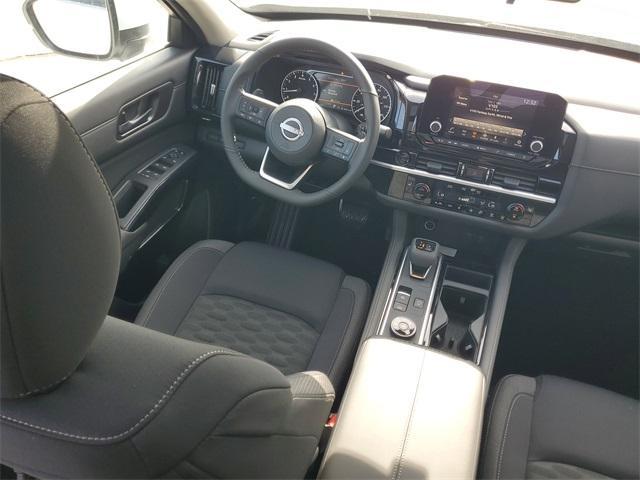 new 2025 Nissan Pathfinder car, priced at $40,085