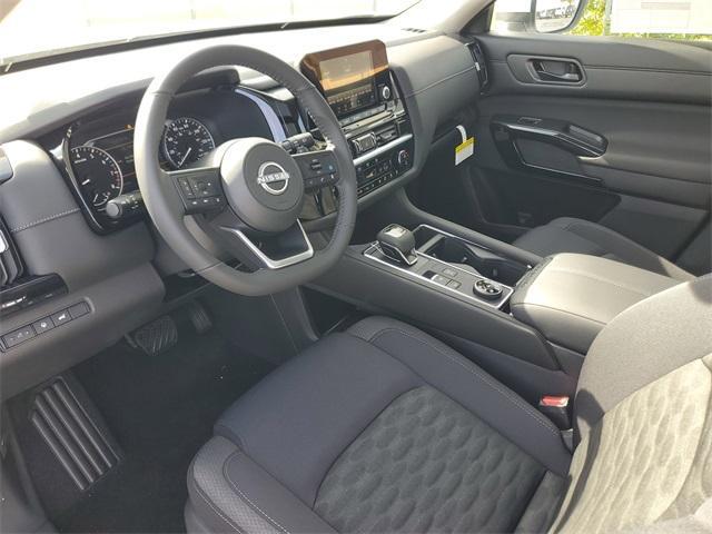 new 2025 Nissan Pathfinder car, priced at $40,085