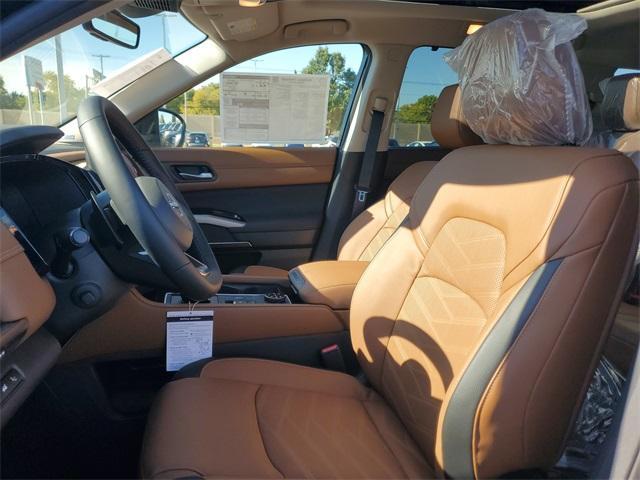 new 2025 Nissan Pathfinder car, priced at $48,405