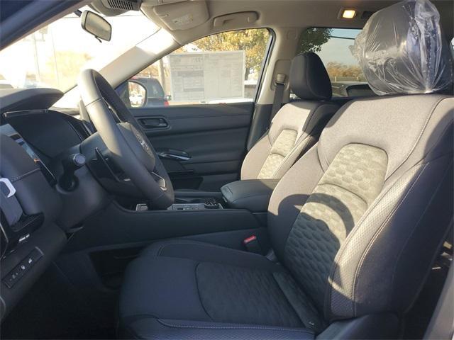 new 2025 Nissan Pathfinder car, priced at $38,012