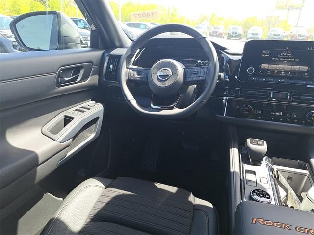 new 2025 Nissan Pathfinder car, priced at $42,575