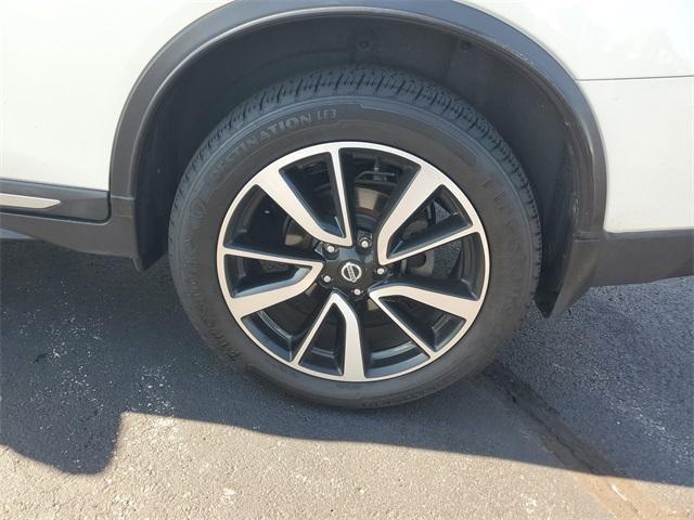 used 2019 Nissan Rogue car, priced at $16,012